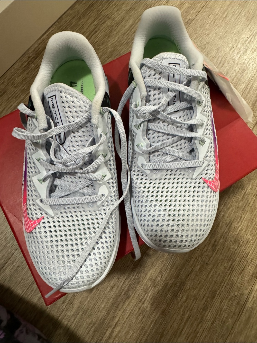 BNWT Nike metcon 6 grey jade size 7 women’s